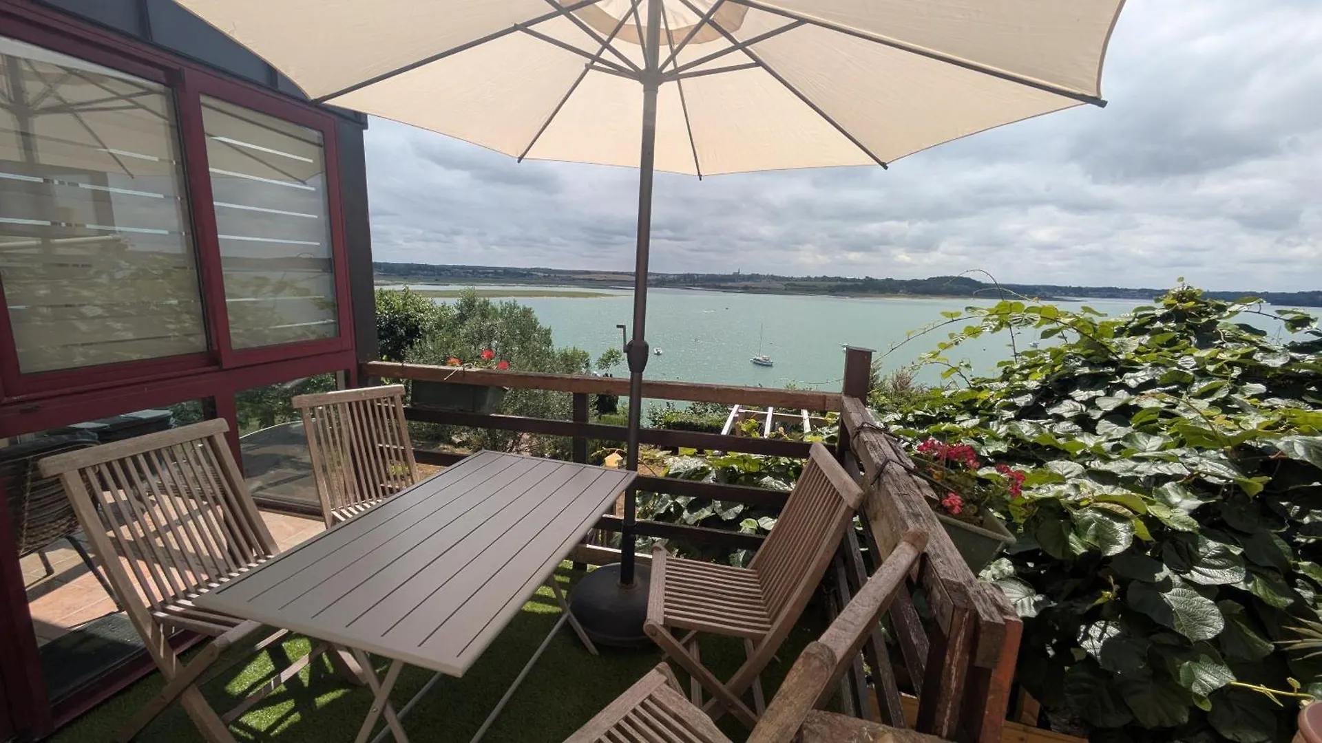 Maison Avec Vue Sur La Rance La Ville-ès-Nonais Casa de Férias